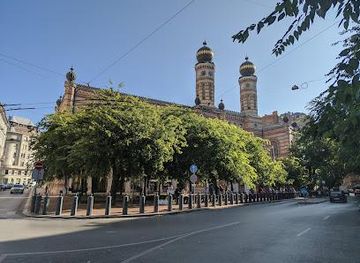 hungary/pilis-mountains/attraction/synagogue