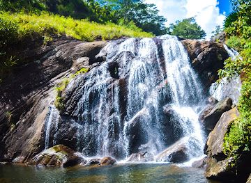 sri-lanka/knuckles-mountain-range/attraction/lebanon-estate-waterfall-1
