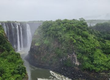 zambia/victoria-falls-area/attraction/the-bamba-tram