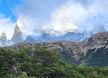 argentina/cerro-fitz-roy/attraction/sendero-laguna-de-los-tres