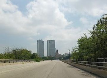 texas/irving/attraction/coyote-drive-in-fort-worth