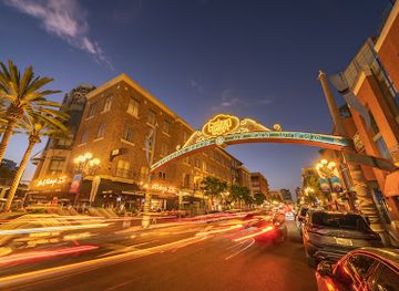 california/san-diego/gaslamp-quarter/attraction/gaslamp-quarter-sign