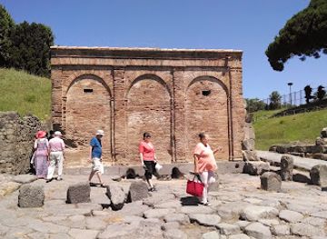 italy/pompeii/attraction/house-of-meleager