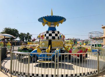 pakistan/karachi/attraction/jabees-funland