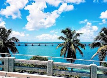 florida/key-west/attraction/up-the-keys-tours