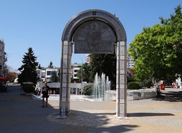 bulgaria/burgas/attraction/arch-of-st-nicholas-the-miracleworker