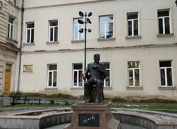 georgia/kutaisi/attraction/ekvtime-takaishvili-monument