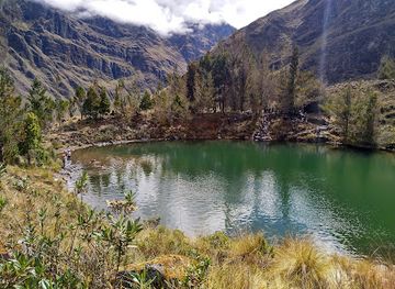 bolivia/yungas-road/attraction/jinchumuruni-hidden-lagoon