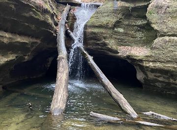 illinois/matthiessen-state-park/attraction/kaskaskia-canyon-illinois