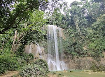philippines/bohol/attraction/kawasan-falls