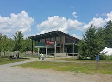 vermont/caledonia-county/attraction/vins-nature-center