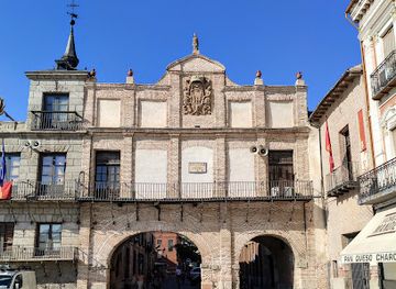 spain/castile-and-leon/attraction/royal-testamentary-palace-of-isabel-the-catholic