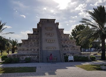 mexico/western-mexico/attraction/plaza-de-las-culturas