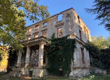 bosnia-and-herzegovina/mostar-surroundings/attraction/war-ruins