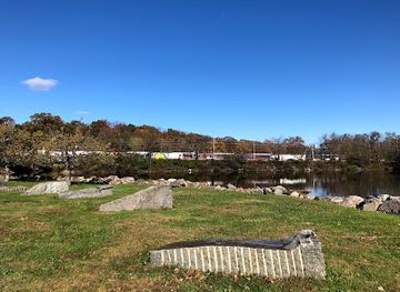connecticut/greenwich-point-park/attraction/the-millennium-sundial