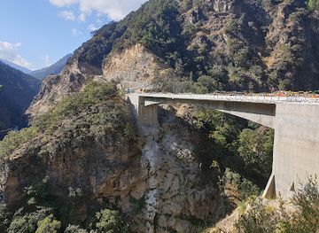 bhutan/tsirang/attraction/new-tanalung-bridge
