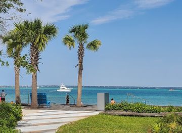 florida/destin-beach/attraction/captain-leonard-destin-park