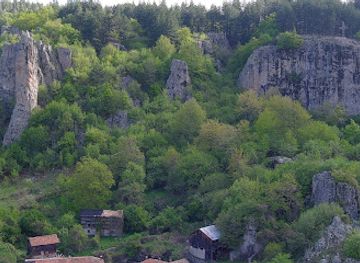 bulgaria/chepelare/attraction/orlovata-skala