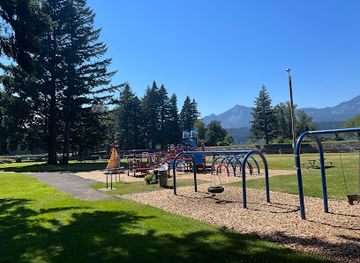 washington/columbia-river-gorge/attraction/marine-park-pavilion