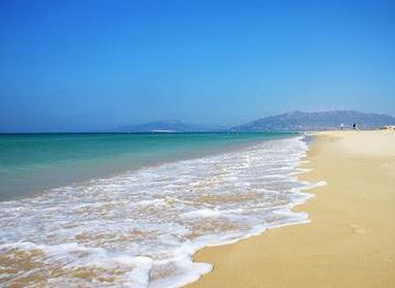 gibraltar/gorham-s-cave-complex/attraction/playa-de-los-lances