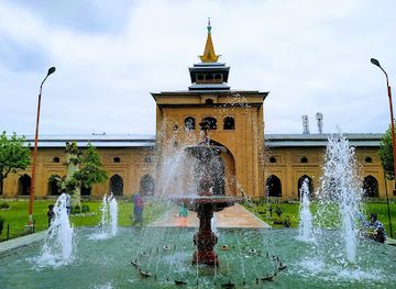 india/kashmir-valley/attraction/jamia-masjid-srinagar