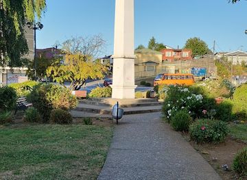 chile/los-rios-region/attraction/plaza-obelisco
