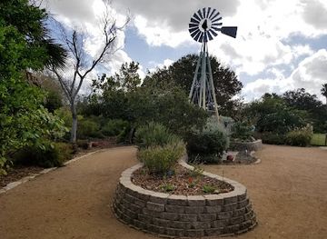texas/south-texas/attraction/south-texas-botanical-gardens-nature-center