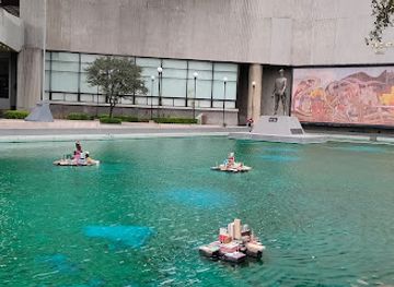 mexico/monterrey/attraction/la-gran-fuente-de-monterrey