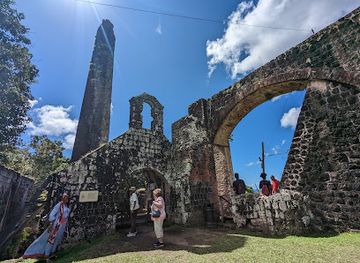 saint-kitts-and-nevis/black-rocks/attraction/wingfield-manor-estate