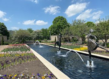 kansas/kansas-city/attraction/the-ewing-and-muriel-kauffman-memorial-garden