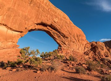 utah/canyonlands/attraction/north-window-arch