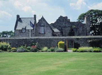 united-kingdom/dundee/attraction/aberdour-castle-and-gardens