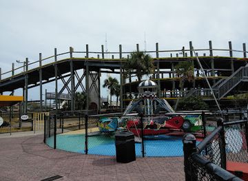 florida/panama-city-beach/attraction/emerald-falls-family-recreation-center