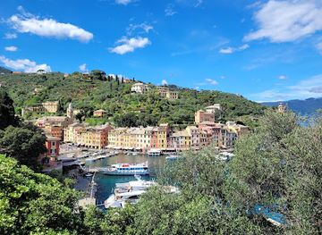 italy/portofino/attraction/scalinata-al-faro