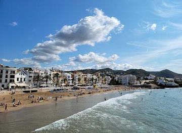 spain/barcelona/attraction/sitges-beach