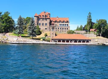 canada/kingston-and-the-islands/attraction/singer-castle