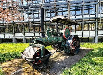germany/freiburg/attraction/historische-dampfwalze