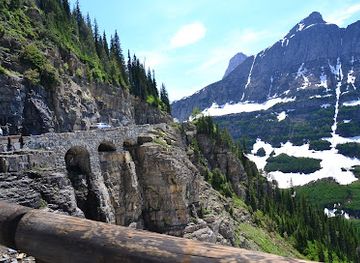 montana/glacier-national-park/attraction/triple-arches