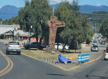 chile/pucon/attraction/monumento-de-la-cruz-de-lican-ray