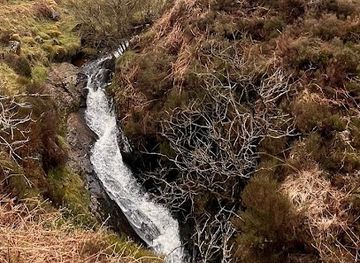 ireland/county-tipperary/attraction/poulataggart-waterfall