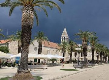 croatia/trogir/attraction/trogir-promenade