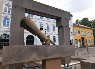 norway/oslo/attraction/christiania-torv