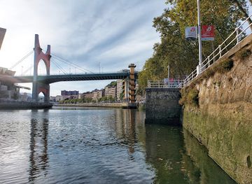 spain/basque-country/attraction/nerbioi-ibaiako-ontziralekua-embarcadero-del-rio-nervion