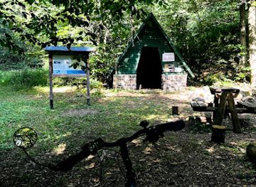 hungary/matra-mountains/attraction/pihenohely-tuzrakohellyel