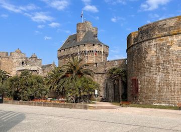 france/saint-malo/attraction/douves-garden