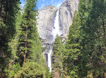 Lower Yosemite Fall Trailhead