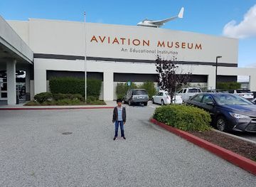 california/redwood-national-and-state-parks/attraction/hiller-aviation-museum