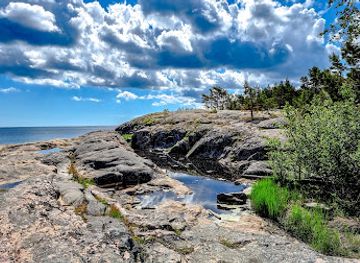 sweden/uppland/attraction/rodhall