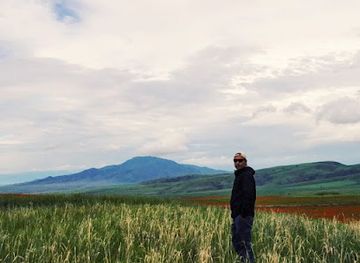 kazakhstan/altyn-emel-national-park/attraction/valley-of-tulips