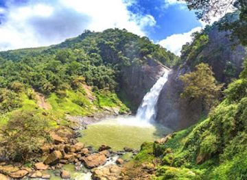 sri-lanka/uva-province/attraction/secret-waterfall